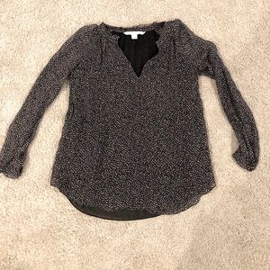 Diane Von Furstenberg spotted long sleeve top vneck with puff sleeves
